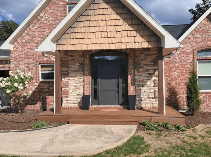 Cedar front deck porch view 2 — JHG Contracting LLC serving Gravette, AR